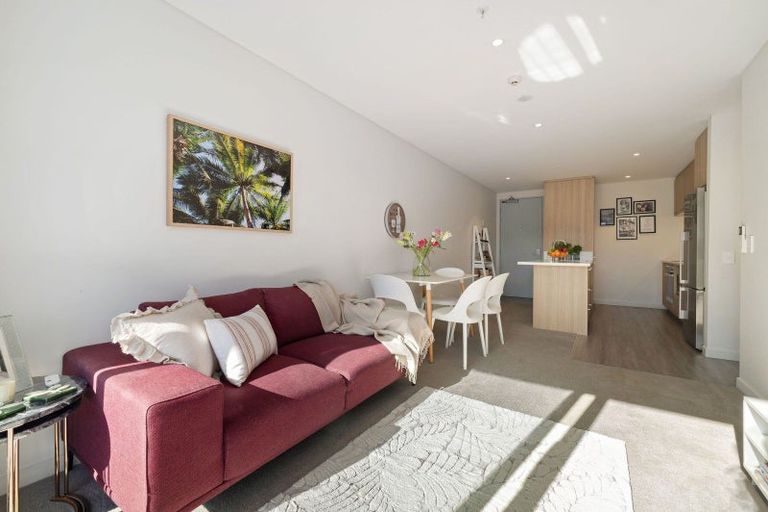 Photo of property in Toru Apartments, 413/10 Copper Beech Avenue, Frankton, Queenstown, 9300