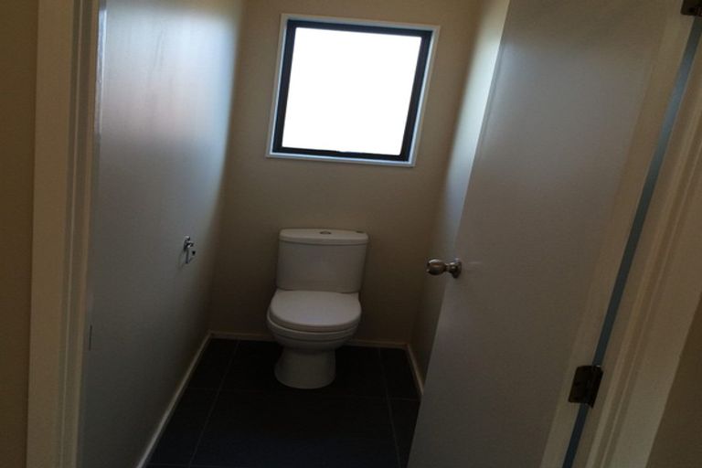 Photo of property in 2/65 Golf Road, New Lynn, Auckland, 0600