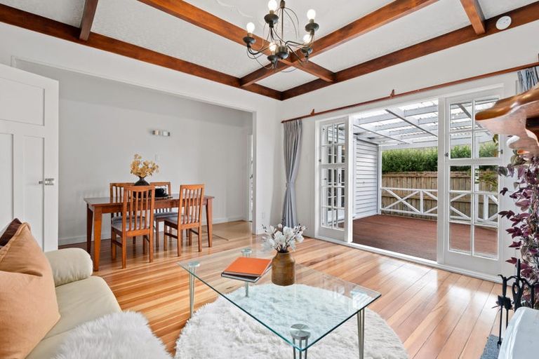 Photo of property in 23 Taylor Terrace, St Andrews, Hamilton, 3200