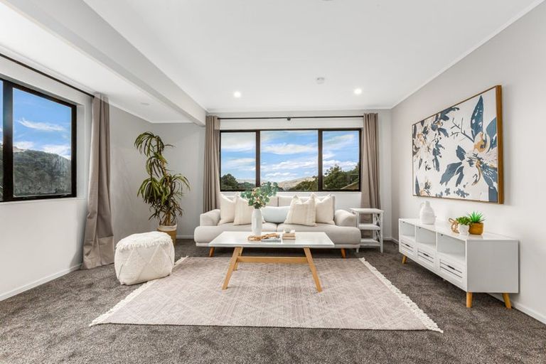 Photo of property in 72 Omapere Street, Whitby, Porirua, 5024