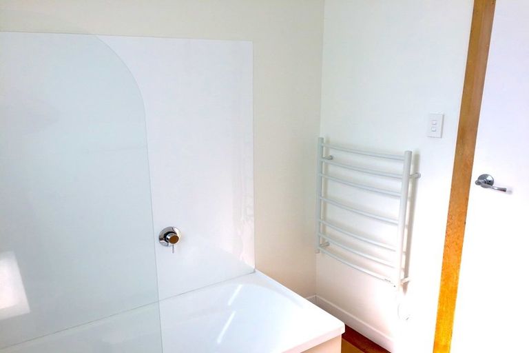 Photo of property in 6 Butt Street, Brooklyn, Wellington, 6021