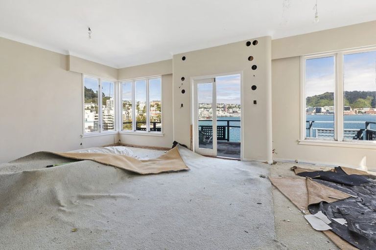 Photo of property in 304 Oriental Parade, Oriental Bay, Wellington, 6011