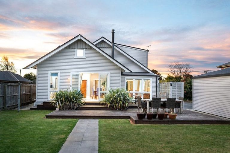 Photo of property in 20 Plynlimon Road, Fendalton, Christchurch, 8052