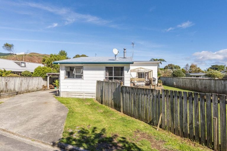 Photo of property in 86 Aorangi Road, Paraparaumu, 5032