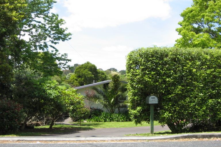 Photo of property in 40 Matua Road, Huapai, Kumeu, 0810