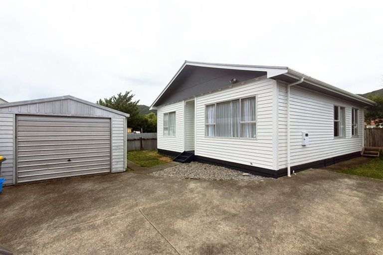 Photo of property in 18a Bush Street, Naenae, Lower Hutt, 5011