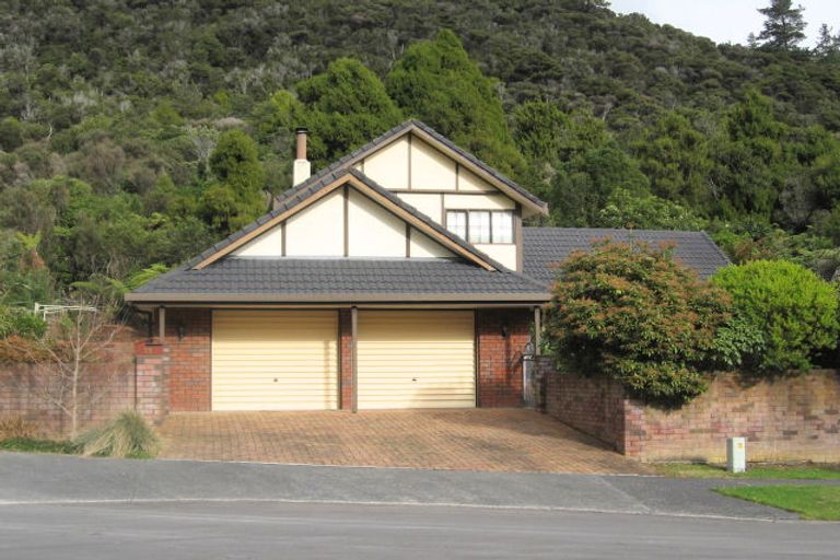 Photo of property in 88 Tawhai Street, Stokes Valley, Lower Hutt, 5019