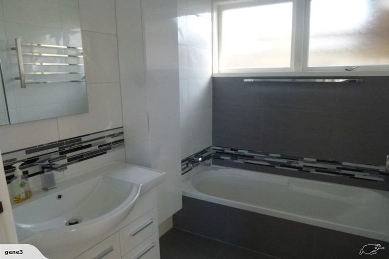 Photo of property in 9 Queen Street, Riverhead, 0820