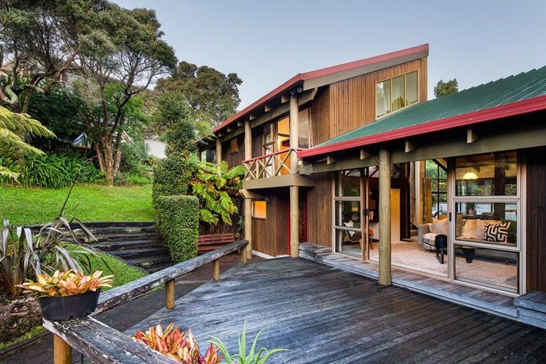 Photo of property in 262a Beach Road, Campbells Bay, Auckland, 0630