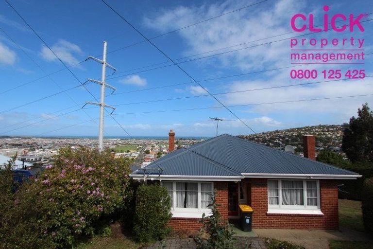 Photo of property in 37 Forfar Street, Clyde Hill, Dunedin, 9011