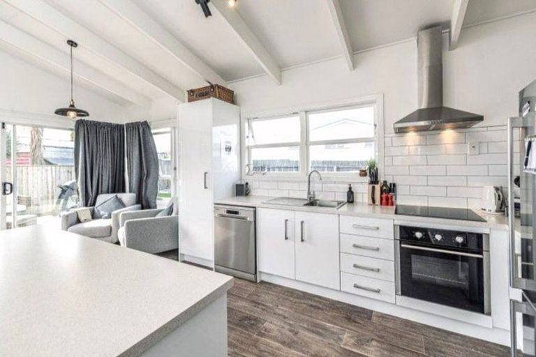 Photo of property in 8a Kings Avenue, Gonville, Whanganui, 4501