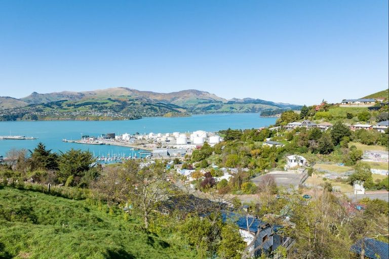 Photo of property in 11 Harmans Road, Lyttelton, 8082