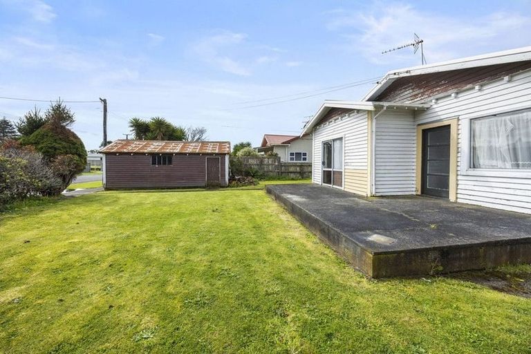 Photo of property in 20 Gladstone Street, Hawera, 4610