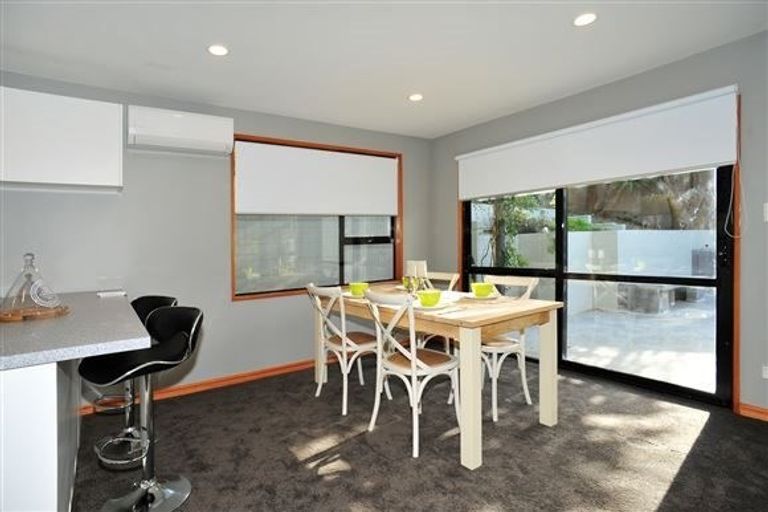 Photo of property in 9 Janice Place, Mount Pleasant, Christchurch, 8081