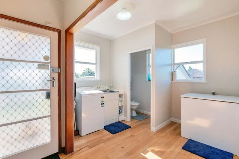 Photo of property in 69 Willis Road, Papakura, 2110