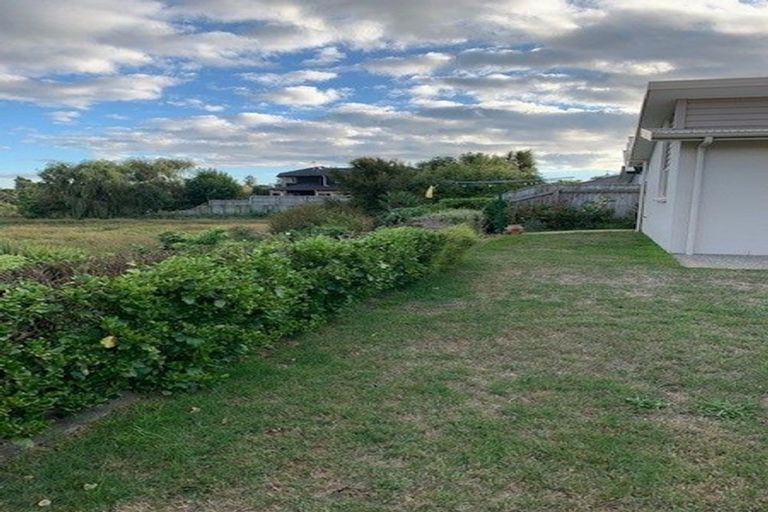 Photo of property in 76 The Drive, Paraparaumu Beach, Paraparaumu, 5032