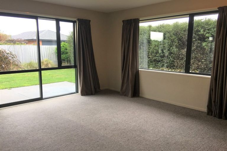 Photo of property in 4 Overbury Crescent, Rolleston, 7614