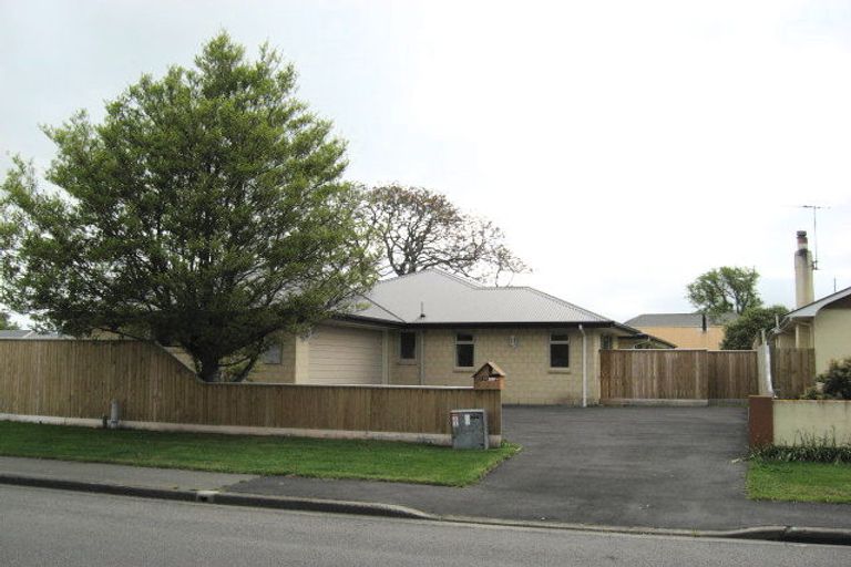 Photo of property in 70 Sneyd Street, Kaiapoi, 7630