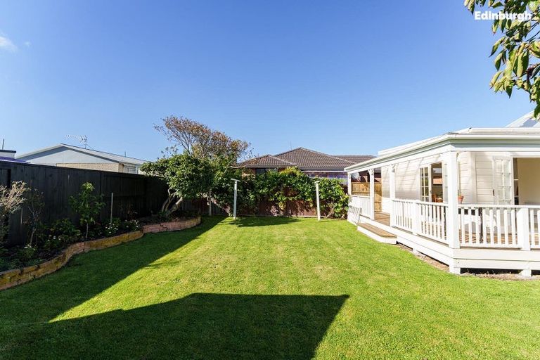 Photo of property in 77 Queens Drive, Saint Kilda, Dunedin, 9012