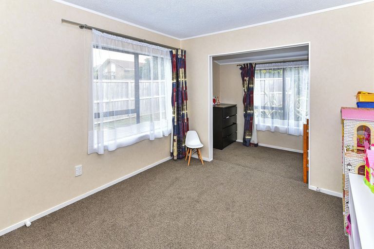 Photo of property in 10 Lorelei Place, Opaheke, Papakura, 2113