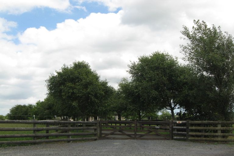 Photo of property in 65 Ernest George Drive, Karaka, Papakura, 2580