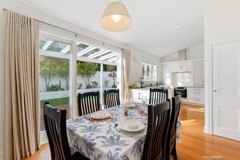 Photo of property in 9 Caroline Street, Mount Victoria, Wellington, 6011