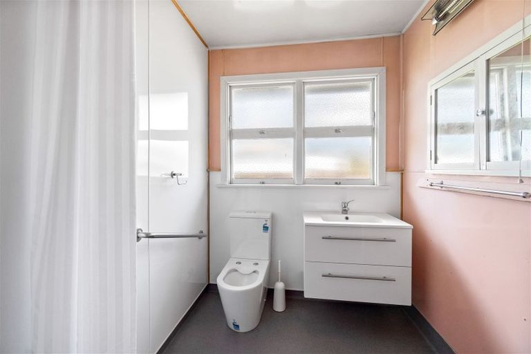 Photo of property in 5 Rowley Avenue, Hillmorton, Christchurch, 8025