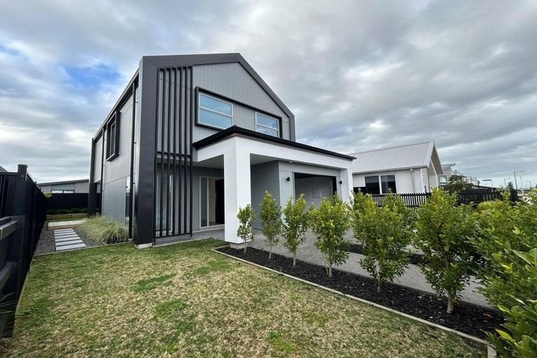 Photo of property in 21 Bill Miller Drive, Papamoa, 3118