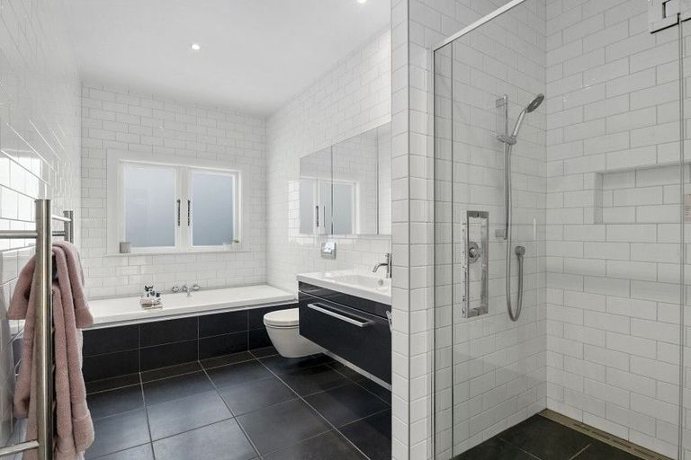 Photo of property in 113 Totara Road, Miramar, Wellington, 6022