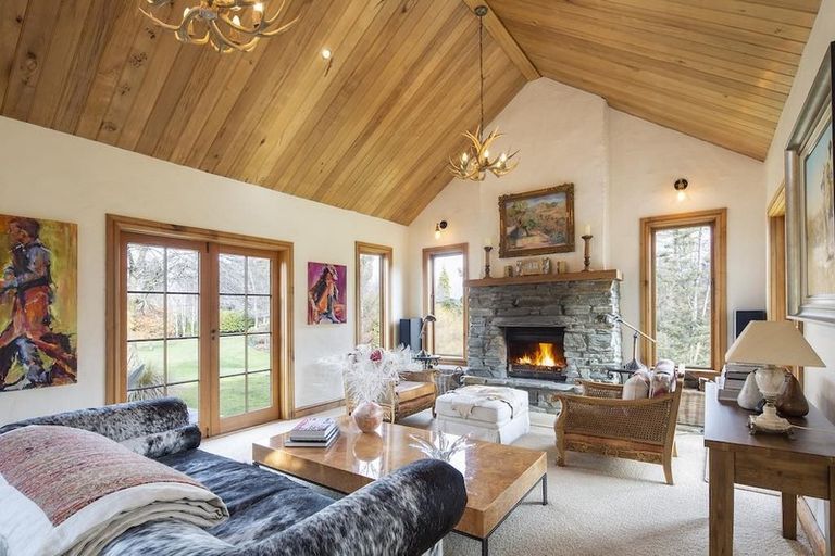 Photo of property in 25 Mooney Road, Speargrass Flat, Queenstown, 9371