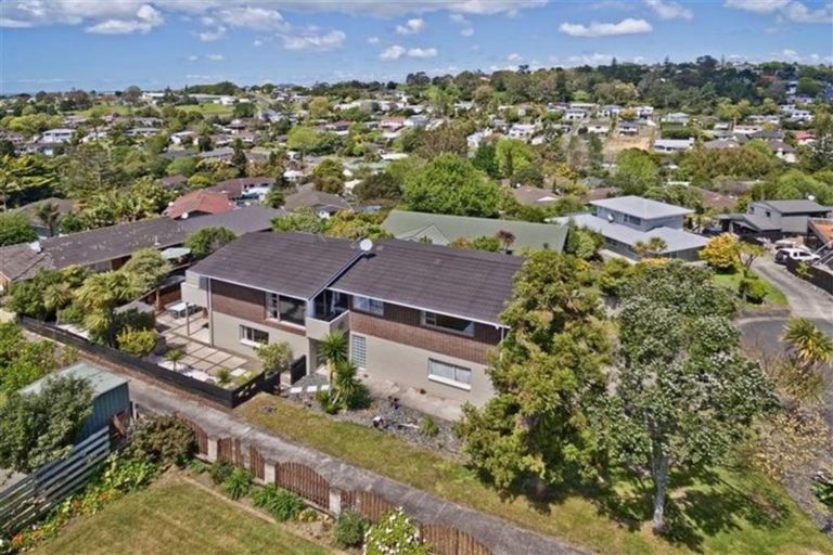 Photo of property in 4 Intrepid Place, Torbay, Auckland, 0630