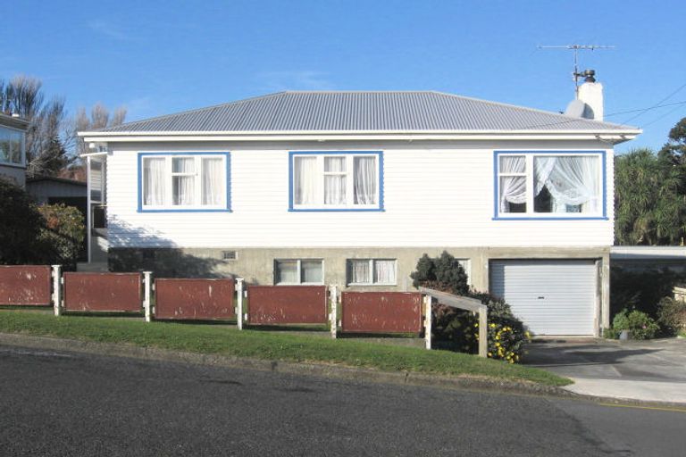 Photo of property in 4 Herewini Street, Titahi Bay, Porirua, 5022