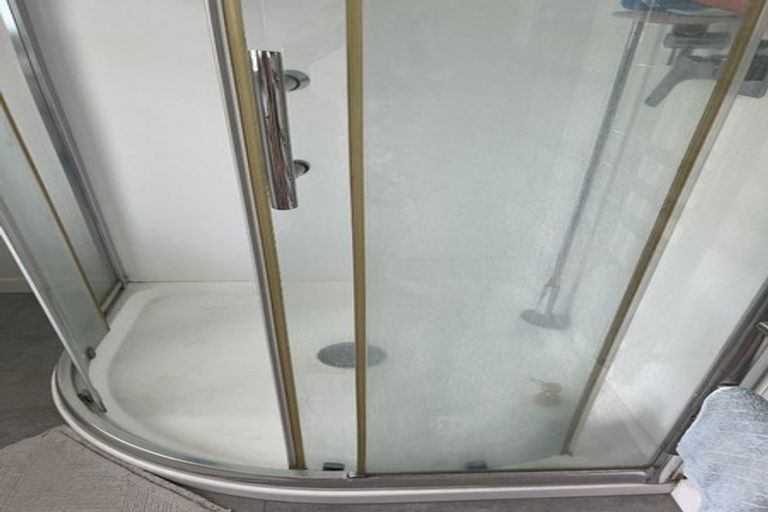 Photo of property in 98 Matipo Road, Mairangi Bay, Auckland, 0630