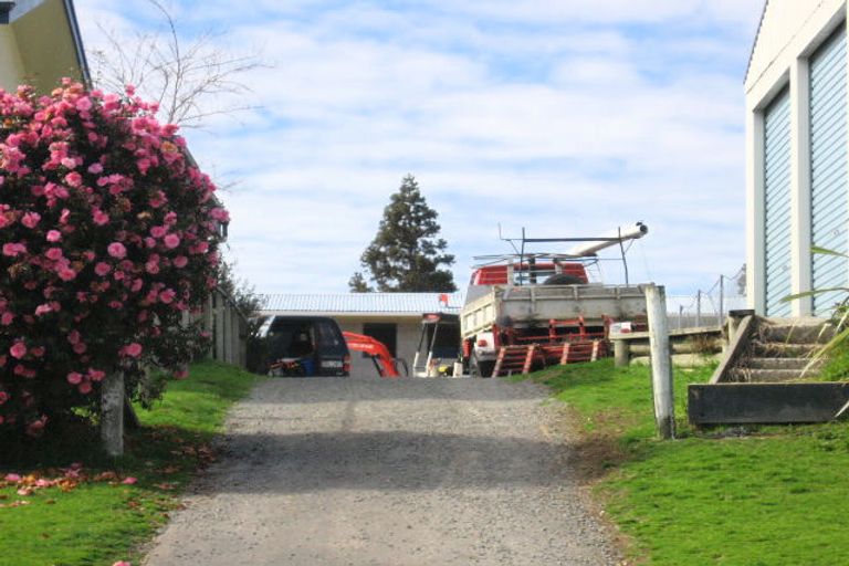 Photo of property in 454 Devonport Road, Tauranga, 3112