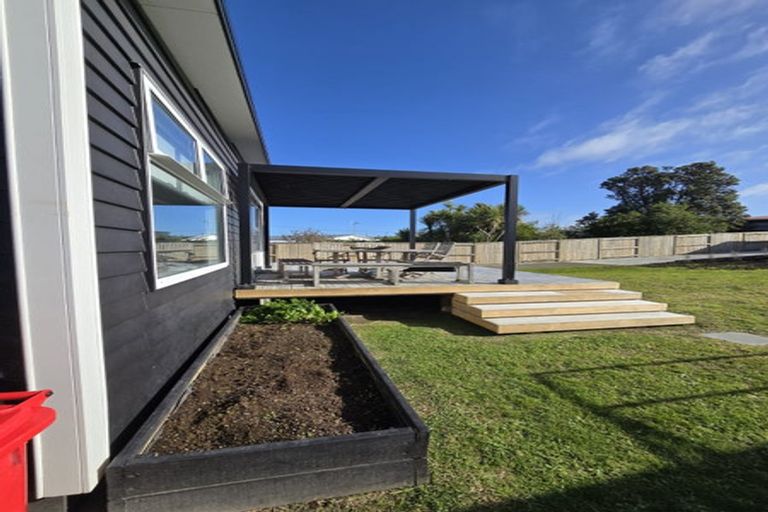 Photo of property in 13 Chaffey Street, Foxton Beach, Foxton, 4815