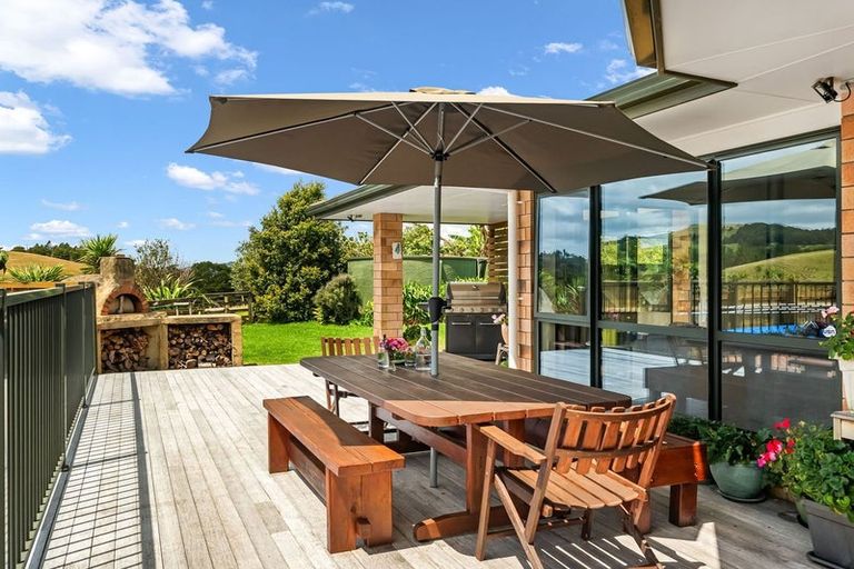 Photo of property in 1049 Pipiwai Road, Ruatangata West, Whangarei, 0176