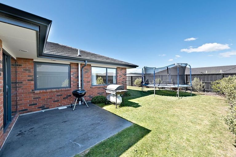 Photo of property in 66 Shillingford Boulevard, Rolleston, 7615