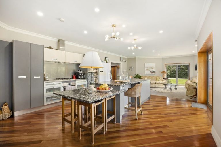 Photo of property in 251 Whitehills Road, Waitoki, 0994
