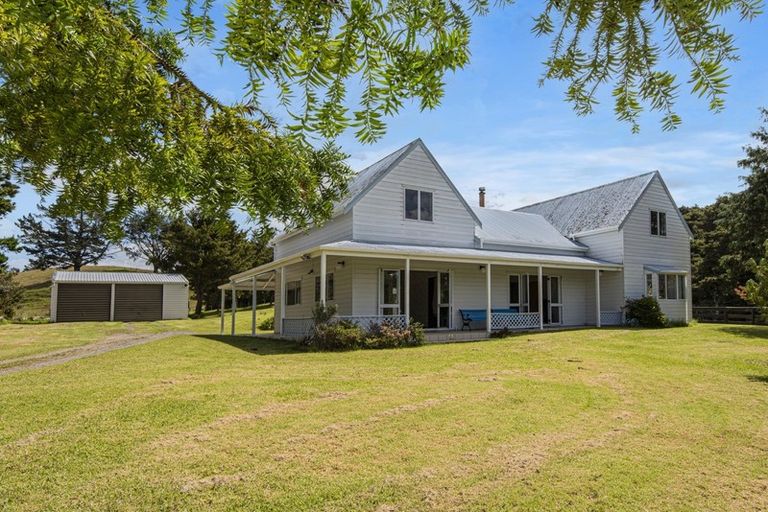 Photo of property in 84 Pataua Road North, Whareora, Whangarei, 0175