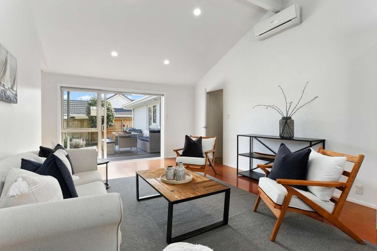 Photo of property in 6 Skilling Place, Farm Cove, Auckland, 2012