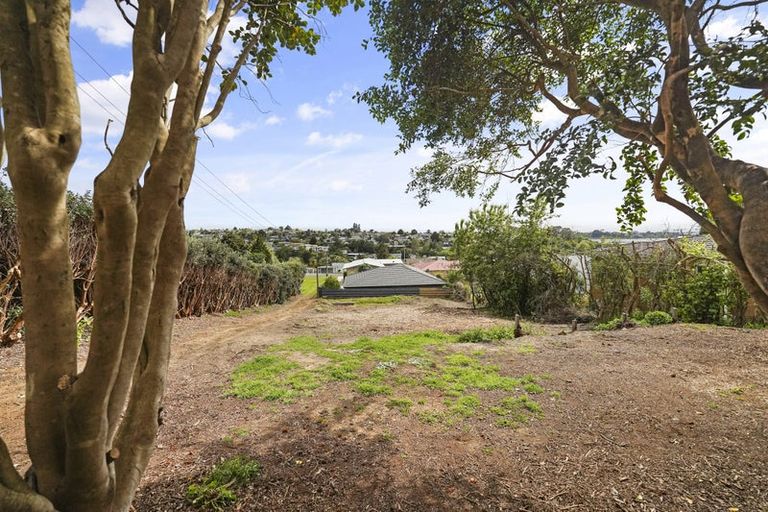 Photo of property in 84 Sutherland Road, Brookfield, Tauranga, 3110