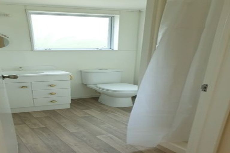 Photo of property in 41 Esther Place, Red Beach, 0932