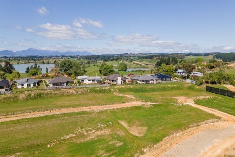 Photo of property in 2 Les Wakefield Road, Mapua, 7005