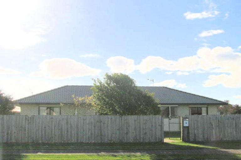 Photo of property in 1a Jasper Way, Papamoa Beach, Papamoa, 3118