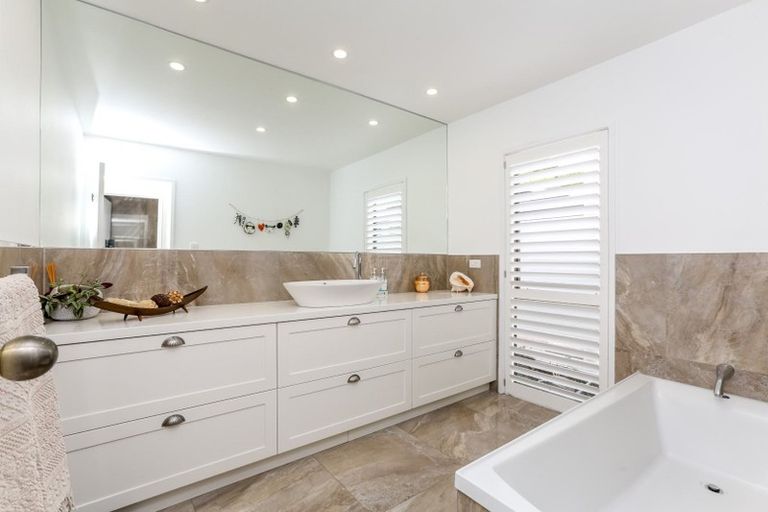 Photo of property in 13 Welbourn Terrace, Welbourn, New Plymouth, 4310