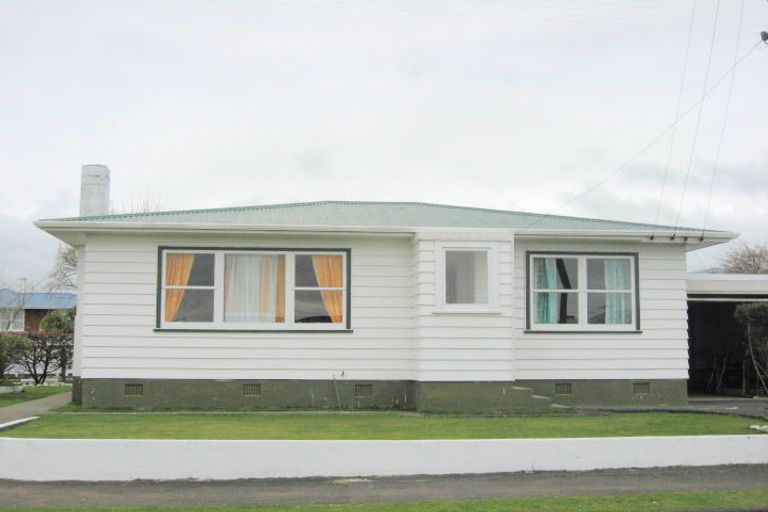 Photo of property in 4 Tawa Street, Levin, 5510