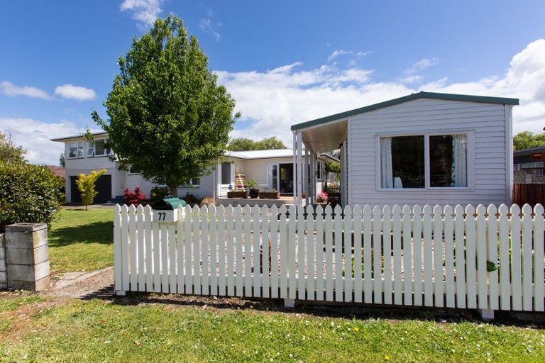 Photo of property in 77 Fergusson Street, Woodville, 4920