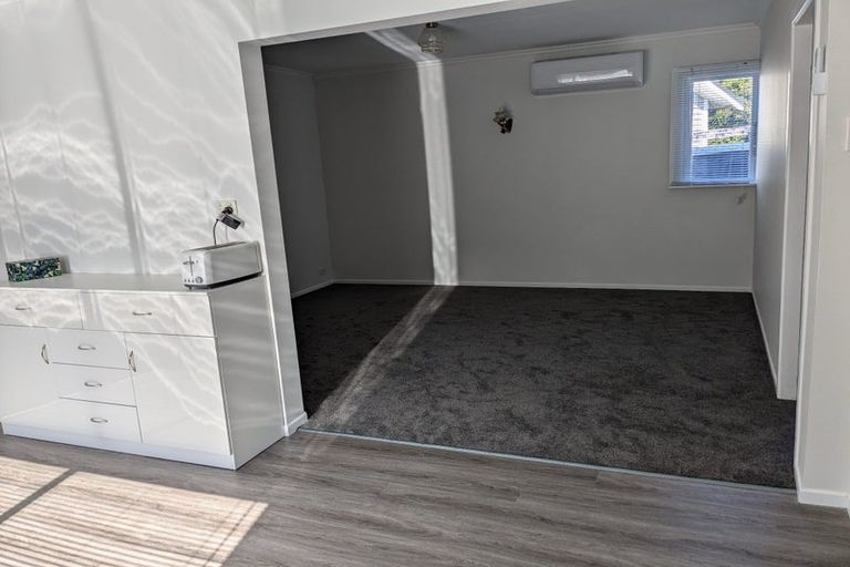 Photo of property in 21 Tarawera Road, Johnsonville, Wellington, 6037