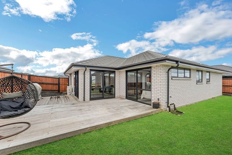 Photo of property in 139 Hitchen Road, Pokeno, 2402