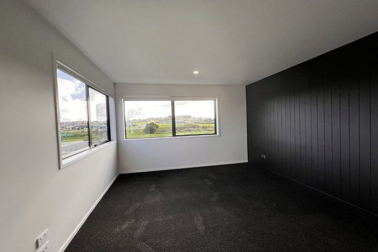 Photo of property in 33 Jutland Road, Pukekohe, 2120